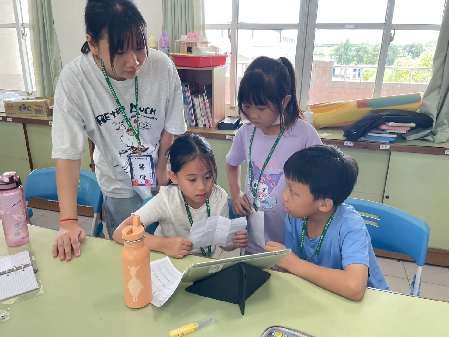 大文國小營隊體驗 南大教育系導入AI工具讓孩子敢說英文